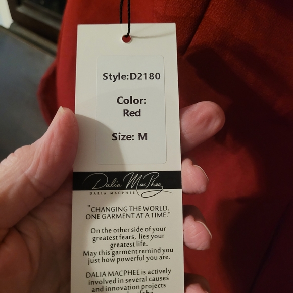 NWT Dalia MacPhee strapless 3D petal dress - M.       F33 - Picture 4 of 10